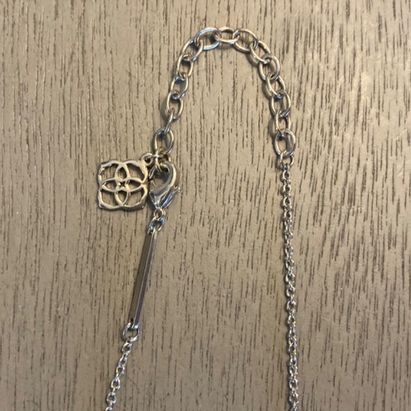 Kendra Scott Elisa pendant - Picture 3 of 6